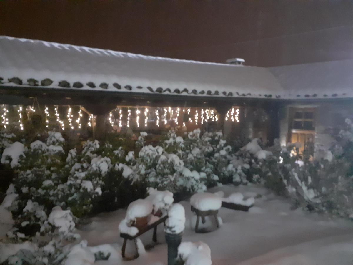 Hotel La Casona De Barrio, Alto Campoo Barrio  Exteriör bild