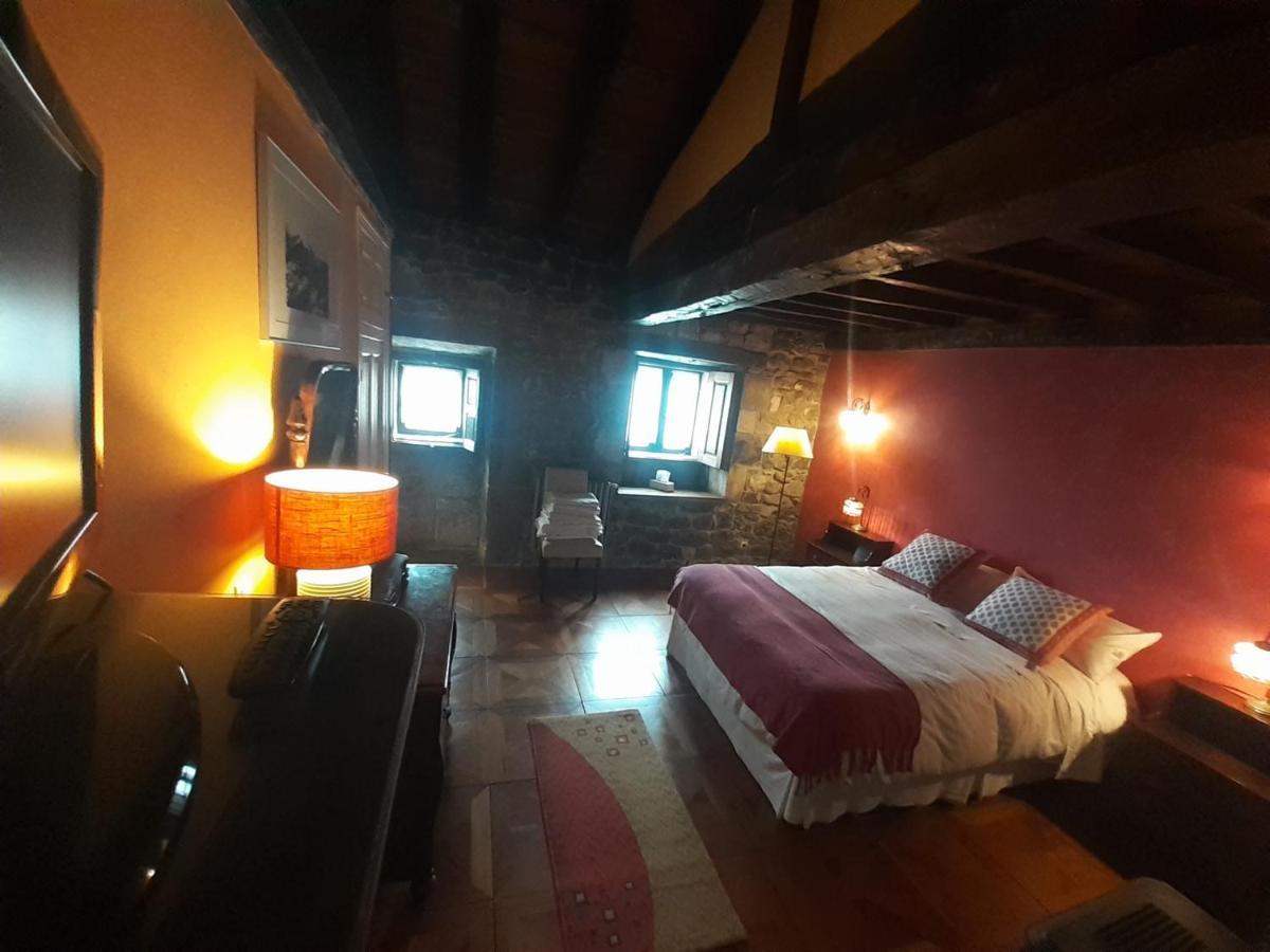 Hotel La Casona De Barrio, Alto Campoo Barrio  Exteriör bild