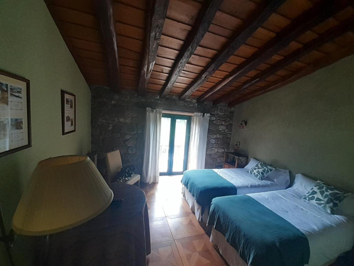 Hotel La Casona De Barrio, Alto Campoo Barrio  Exteriör bild
