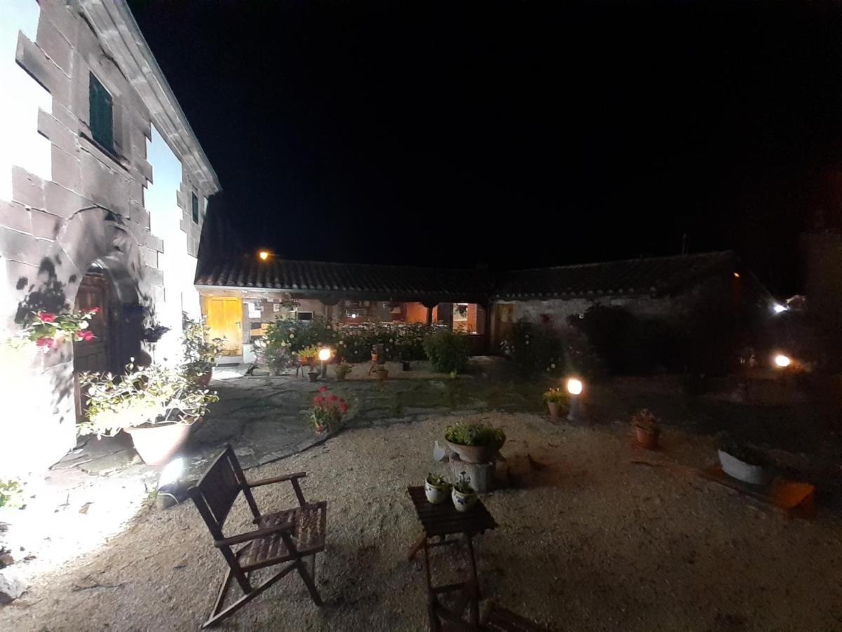 Hotel La Casona De Barrio, Alto Campoo Barrio  Exteriör bild