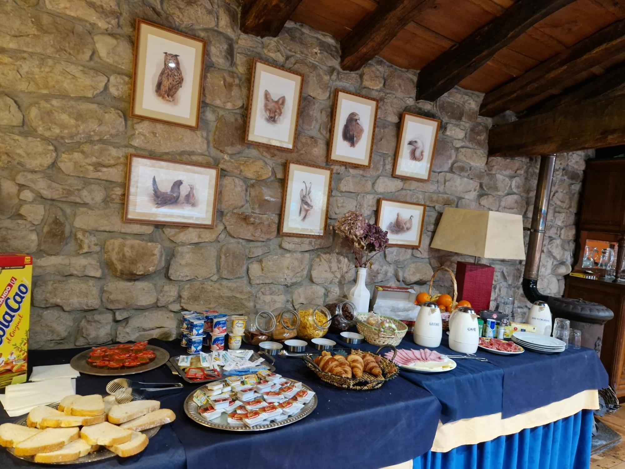 Hotel La Casona De Barrio, Alto Campoo Barrio  Exteriör bild